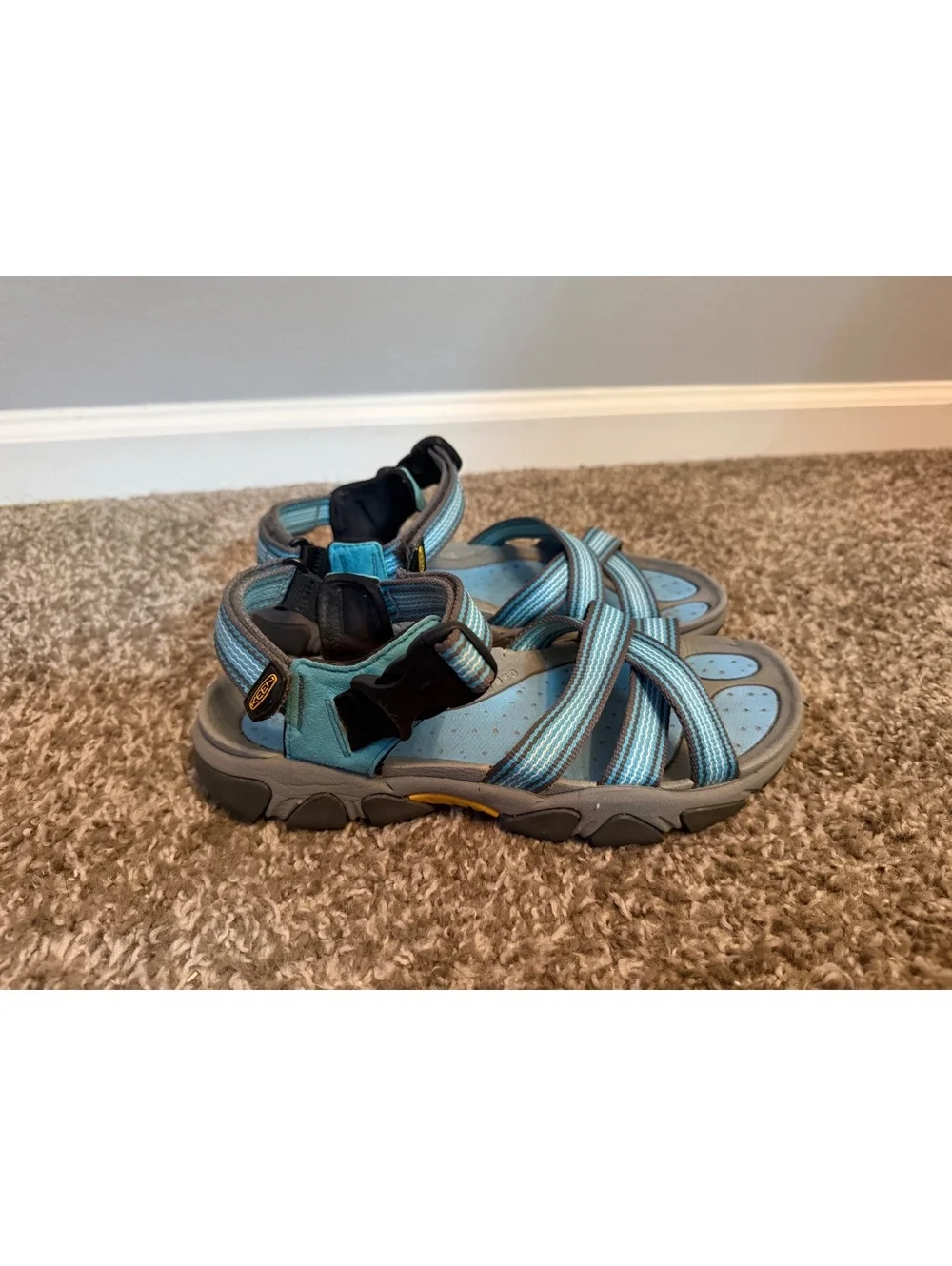 KEEN Outdoor Strappy Sandals Women’s 8